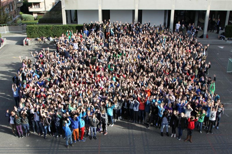 Schüler und Schülerinnen der KWI Schüler und Schülerinnen der KWI